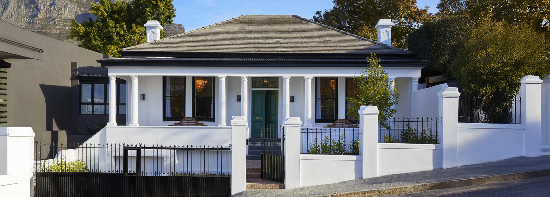 Cape Cadogan Residence near Table Mountain in Cape Town