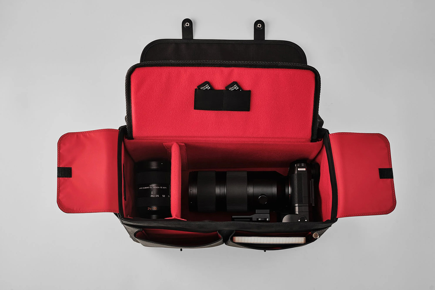 Interior of Oberwerth's SL Bag® Xtra-Large camera bag