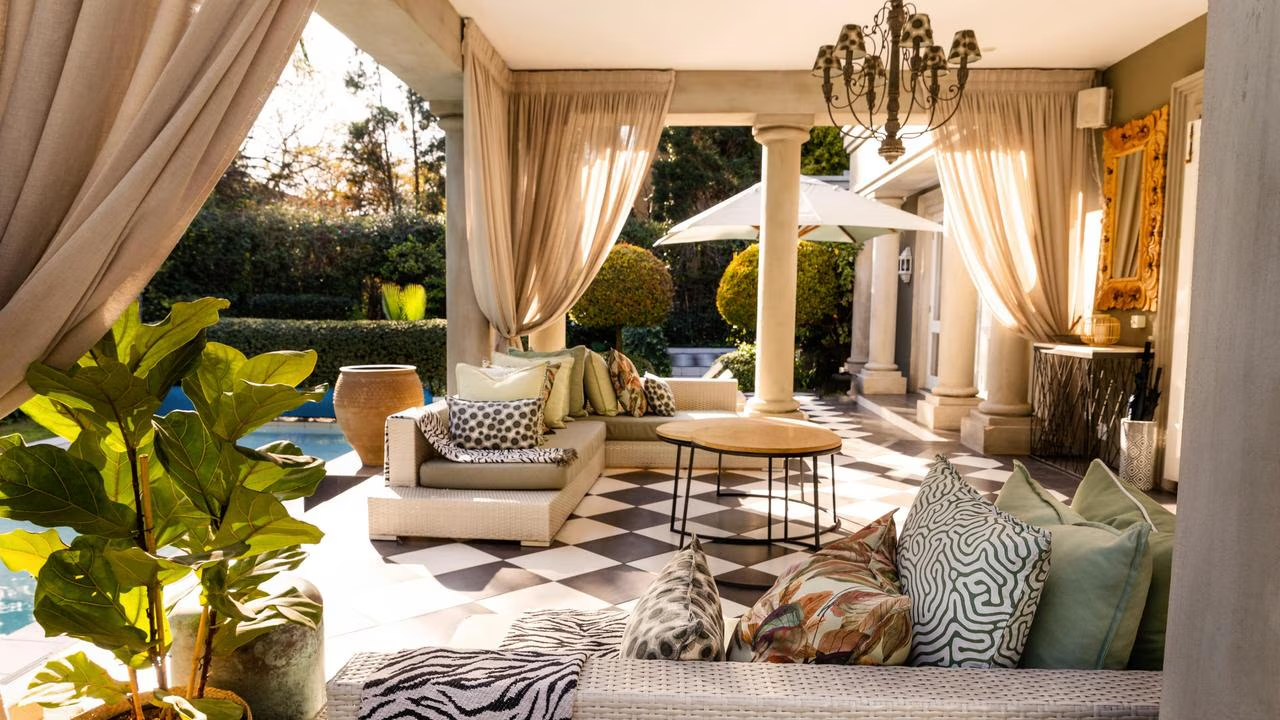 Villa Moji Patio Fairlawns boutique hotel Spa, South Africa.